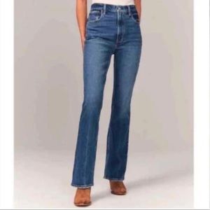 Ultra High Rise Vintage Flare Jean Dark Wash Size 27/4R